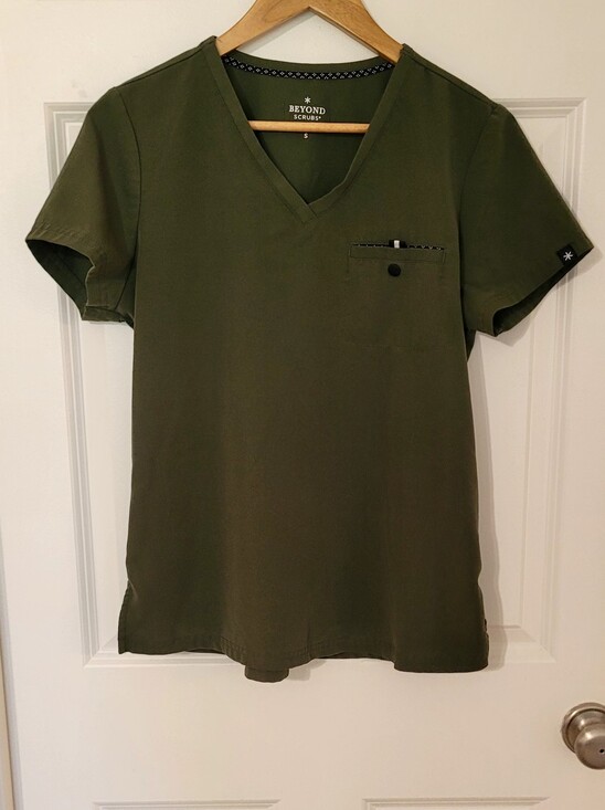 Beyond Scrubs Tops - Beyond Scrubs, Olive Green Small Top, Small Tall Jogger Bottom.